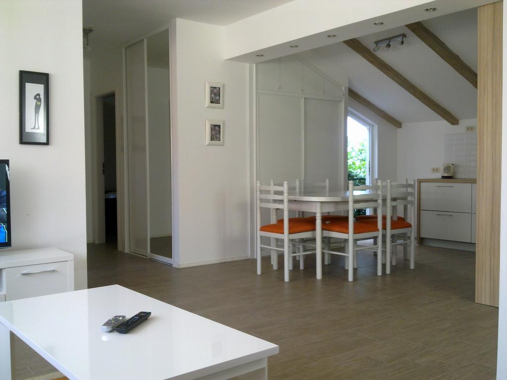 Mediteraneo Apartments Будва Стая снимка